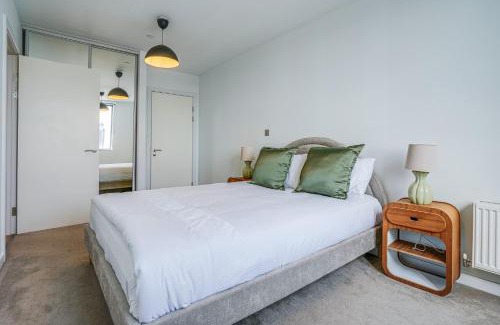 Walthamstow Apartment | Athera - Walthamstow Central Sub-Penthouse 2 bedroom, 2 bathroom Incredible views!
