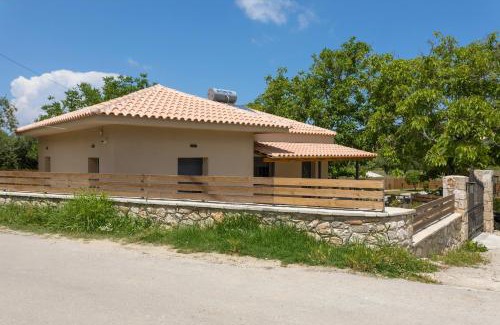 Agia Marina Villa | Athina's House