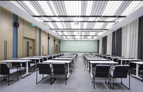 Huayuan Road Area Hotel | Atour Hotel Garden Road Zhengzhou Provincial Museum