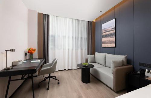 Weiyang Hotel | Atour Hotel Xi'an North Railway Station Hongqichang Subway Station