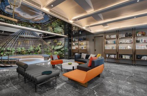 Jinghong Hotel | Atour Hotel Xishuangbanna Jinghong Gaozhuang Starlight Night Market