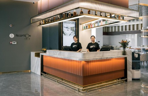 Zhongyuan District Hotel | Atour Light Zhengzhou West Longhai Road Subway Station