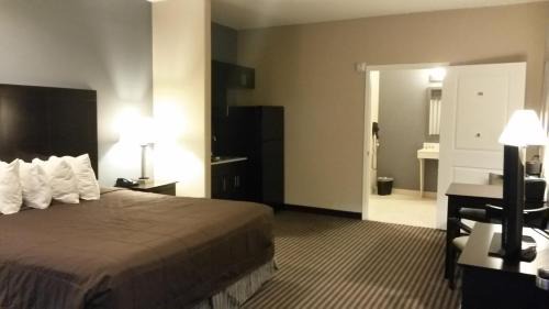 Three Rivers Hotel | Atria Inn & Suites