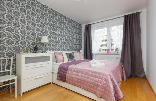 Ursus Apartment | Atrium Ursus Warsaw Apartments by Noclegi Renters