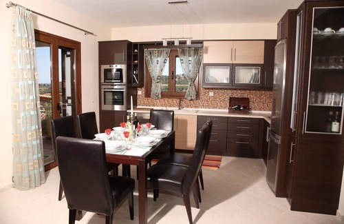 Skouloufia Villa | Attractive villa with private pool