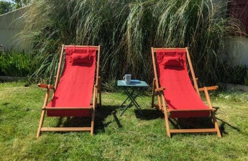 Fain-les-Montbard Apartment | Au 10 le long du canal