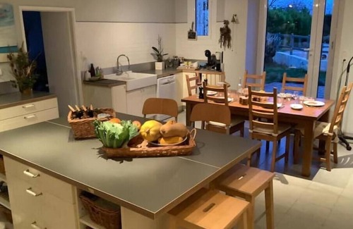 Gout-Rossignol House | Au Coucou chanteur family home with pool