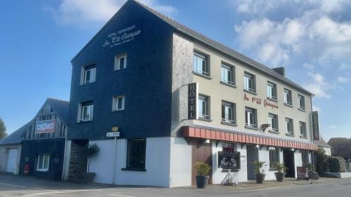 Ceaux Hotel | au petit quinquin