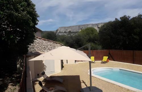 Lioux House | Au pied de la montagne