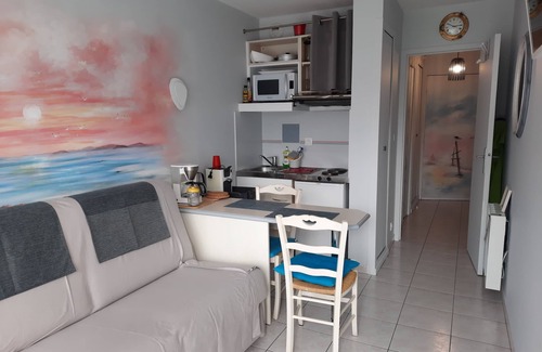 Dinard Apartment | AU Pied DE LA Plage DE L'ecluse, Studio Atypique