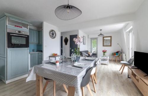 Binic Apartment | Au port de Binic - Loggia vue port