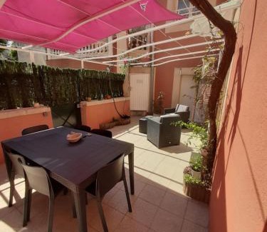 Pierrelatte Apartment | Au soleil du Tricastin - Appartement 3 chambres avec terrasse