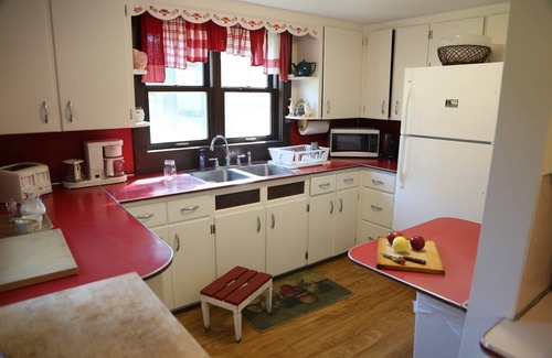Culver House | Aubenaubee Lodge of Historic East Shore