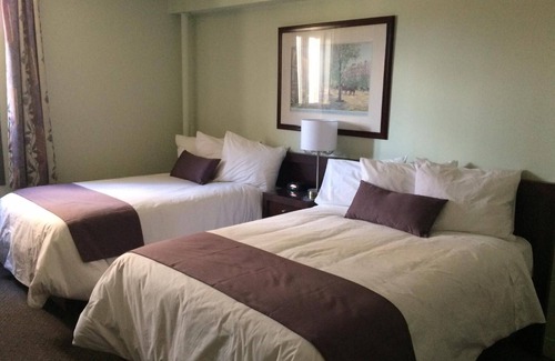 Chicoutimi House | Auberge Centre-Ville