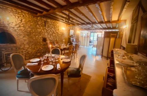 Anjouin House | Auberge du chant du coq