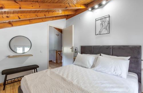 Molos Apartment | Aura Two