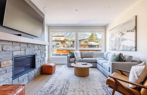 Teepee Town House | Aurora Luxe - Stunning Townhouse Private Hot Tub