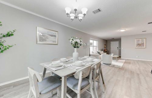 McNeil House | Austin Getaway Near The Domain & Q2 Stadium