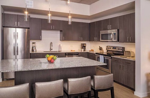 West End Condo | Austin Resort 2br Suite Friday Check-In