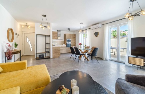 Splitska Villa | Authentic Luxurious Villa Janie