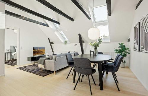 Midtbyen Apartment | Authentic Midtown Residence