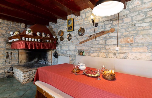 Debeljuhi Cabin | Authentic stone holiday house with private pool and very nice location in Istria