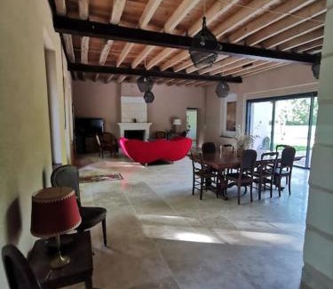 La Vernelle House | Authentique moulin à eau du ⅫⅠe siècle