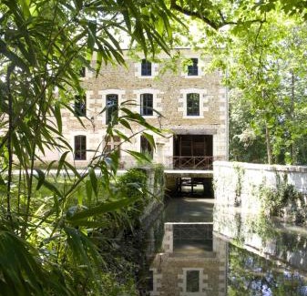 La Vernelle House | Authentique moulin à eau du ⅫⅠe siècle