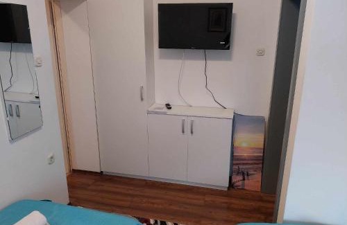 Cavle House | AUTOMOTODROM GROBNIK - Apartments and Rooms Skejić