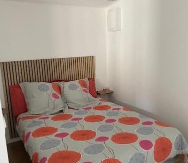 Prunay Apartment | Autour de la bulle