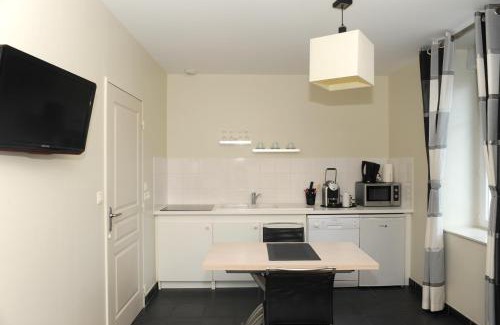 Vienne Apartment | Aux Jardins de L'Isle