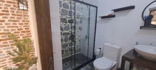 Sur House | Ava House