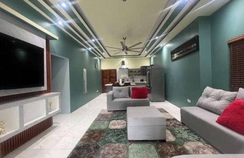 Saint Andrew House | Ava’s Luxury Suite 2BR -Pool