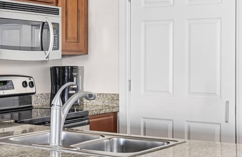 Williamsburg Resort | Available 1/4/25-1/11/25. 3-bedroom resort in Orlando at Marriott Grand Vista