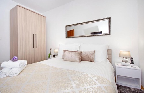 Bacvice Apartment | Avantgarde Suites