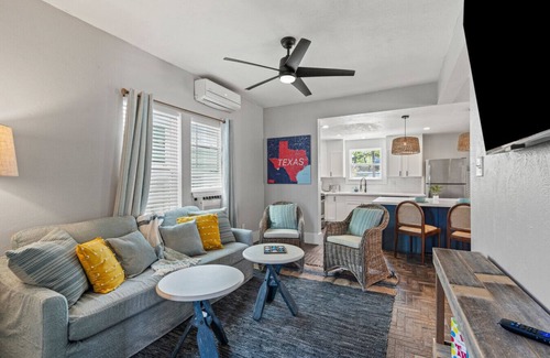Galveston Apartment | Ave R - Coastal Escape