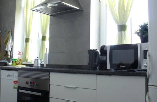 Aveiro House | Aveiro White House