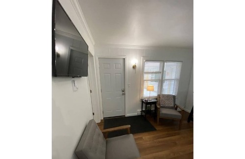 Ludington Apartment | Avenue Flats #2 - Walk to shops and restaurants - Hosted by Simple Lyfe Stays