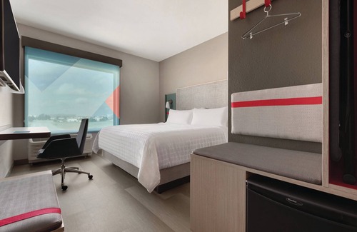 Oakdale Hotel | avid hotel Coralville Iowa City by IHG