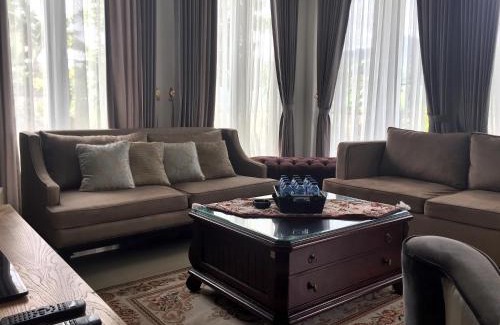 Cisarua Villa | Avilla Puncak