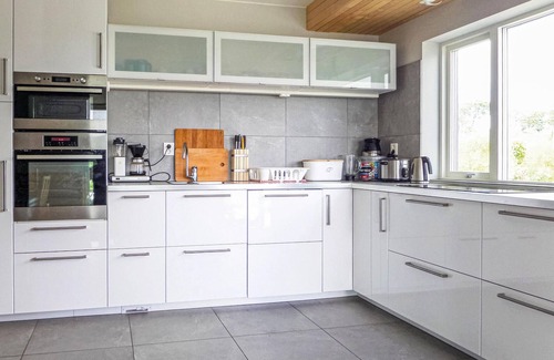 Bokn Apartment | Awesome apartment in Bokn with sauna