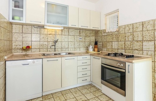 Pisak Apartment | Awesome apartment in Omis with kitchen