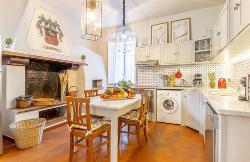 Vorno House | Awesome home in Capannori with WiFi