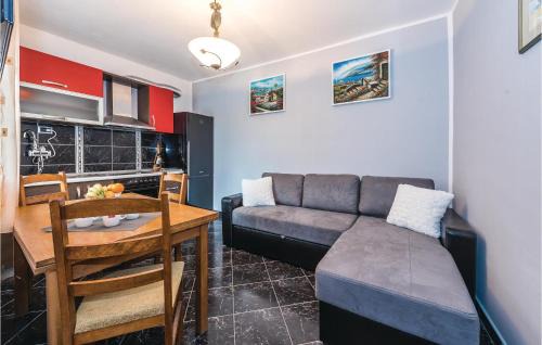 Gornje Danilo House | Awesome Home In Danilo