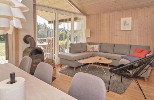 Øksenmølle House | Awesome Home In Ebeltoft With 3 Bedrooms, Sauna And Wifi