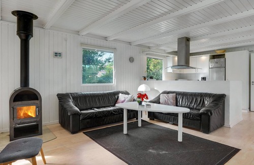 Grenaa House | Awesome home in Grenaa with sauna