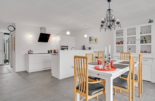 Juelsminde House | Awesome home in Juelsminde with WiFi