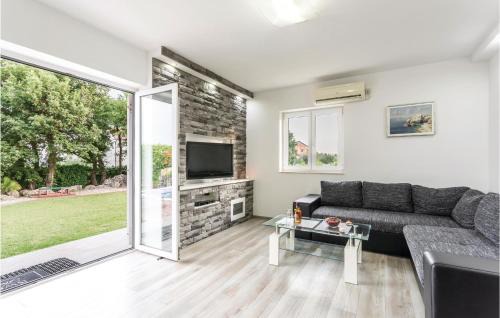 Rudine House | Awesome Home In Kastel Novi