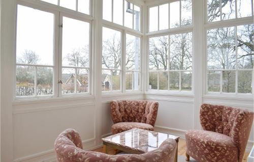 Listerby House | Awesome Home In Listerby With Kitchen