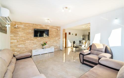 Rovanjska House | Awesome Home In Modric